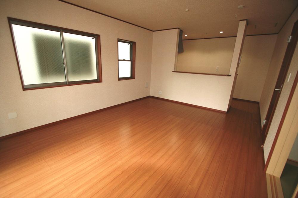 Living. Local (10 May 2013) Shooting