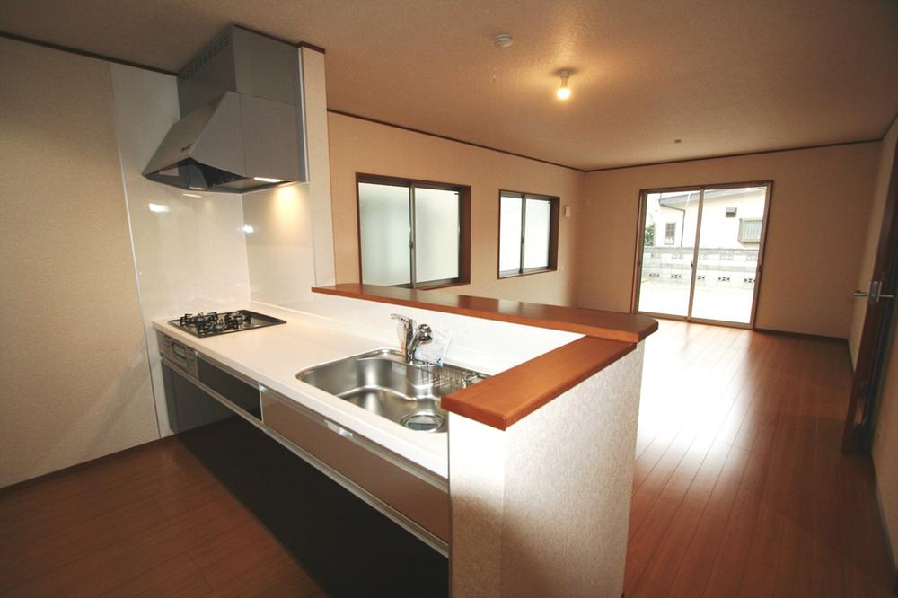 Kitchen. Local (10 May 2013) Shooting