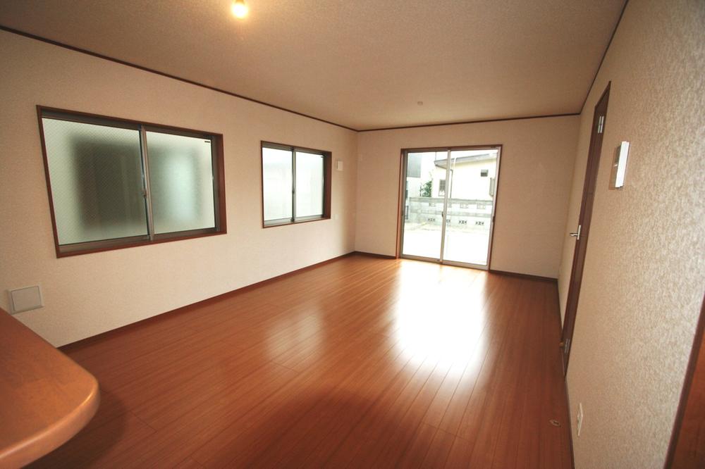 Living. Local (10 May 2013) Shooting