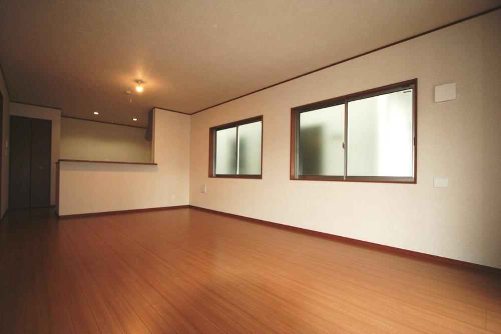 Living. Local (10 May 2013) Shooting