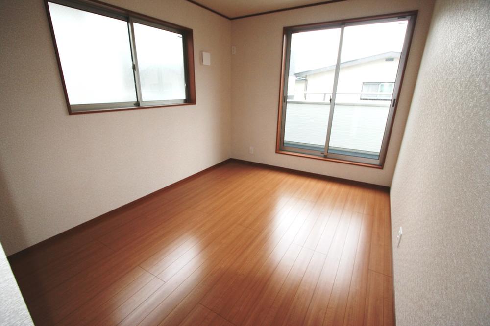 Non-living room. Local (10 May 2013) Shooting