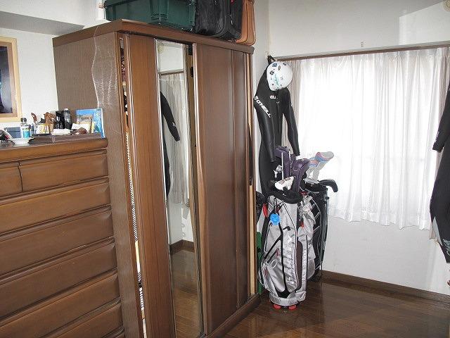 Non-living room. Indoor (10 May 2013) Shooting