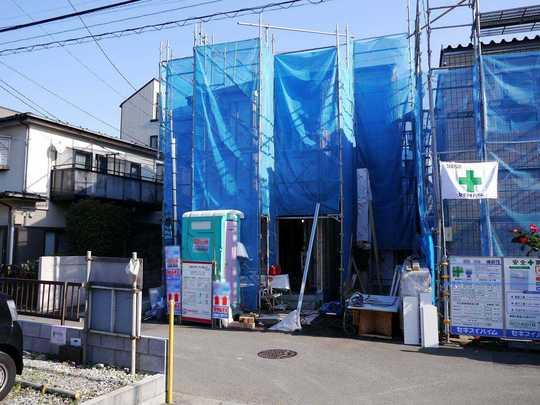 Local photos, including front road. Sagami-Ono is a quiet residential area of ​​the station walk 16 minutes but two minutes convenience store walk ・ Super 4-minute walk to the living environment is also good.