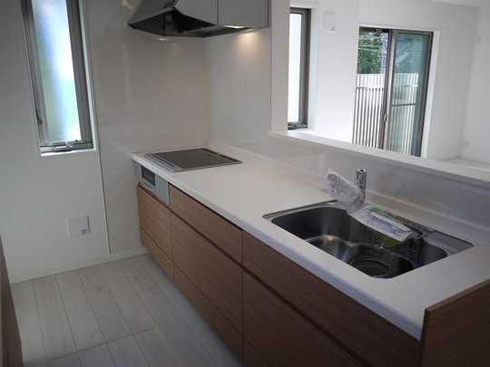 Same specifications photo (kitchen)
