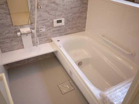Same specifications photo (bathroom)