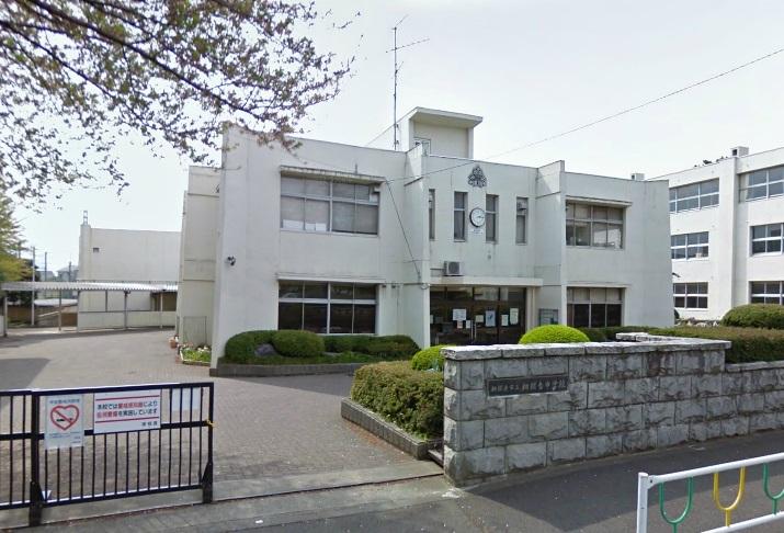 Junior high school. Sagamidai junior high school (local about 1100m)