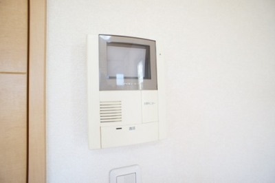 Security. Visitors can have intercom equipped with a peace of mind of the TV monitor confirmation ☆