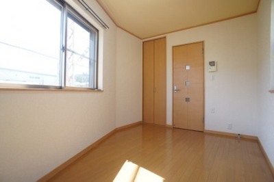 Living and room. Southeast of the bright living room ☆ It contains the bright sunlight from three sides window of!