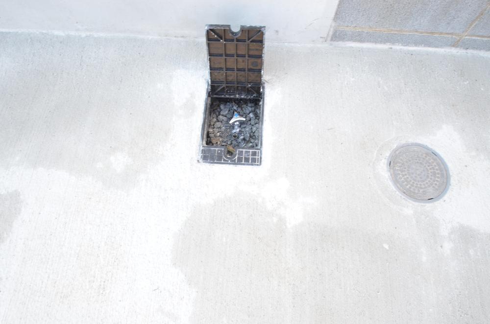 Other. It is with a glad watering plug in car wash ☆