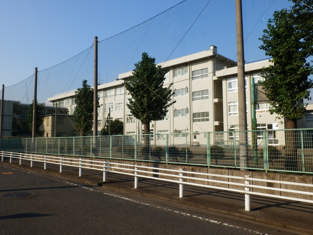 Junior high school. Taniguchi 47m until junior high school (junior high school)