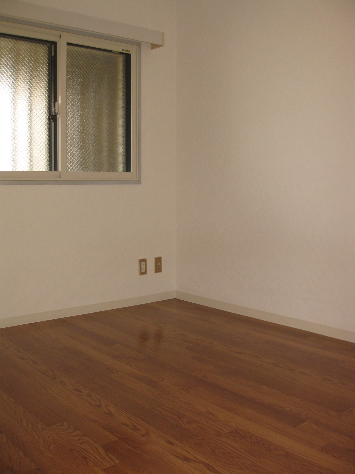 Other room space. In fact, the entire room ・  ・  ・ Glad double sash adopted! But it is economical! ?