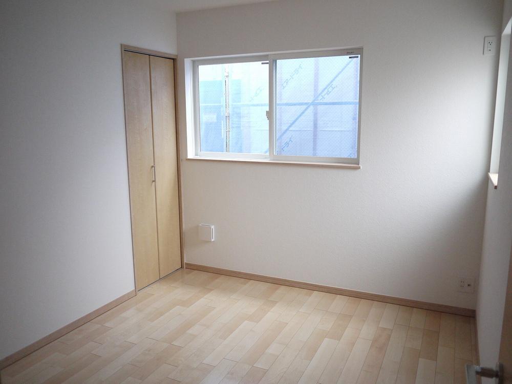 Same specifications photos (Other introspection)