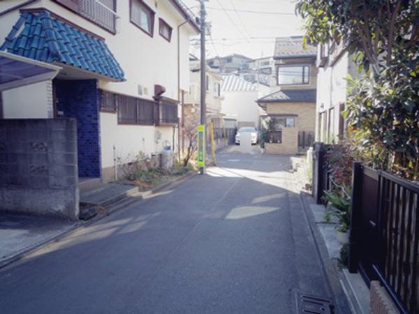 Local appearance photo. Local (12 May 2013) Shooting