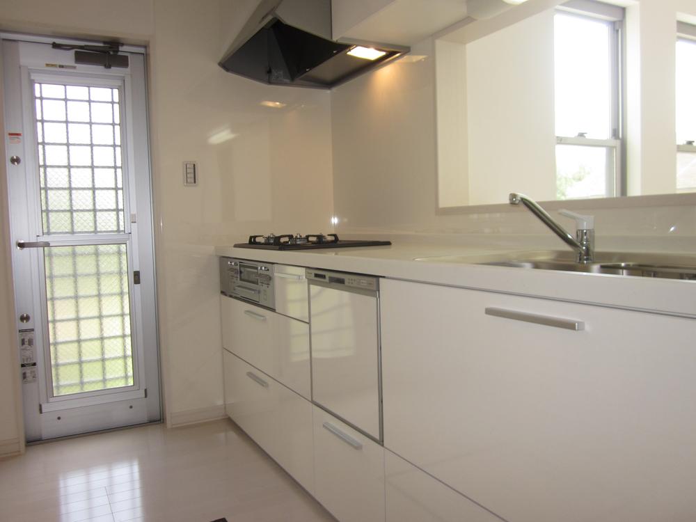 Kitchen. Indoor (July 2013) Shooting