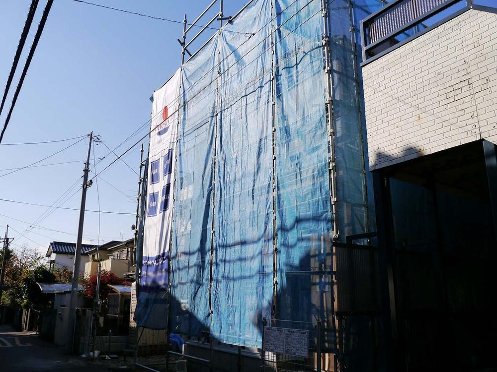 Local appearance photo. Is also a good per sun in the south road in a quiet residential area of Chuorinkan walk 11 minutes. Wood utilization point 300,000 points subject property.