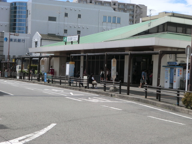 Convenience store. 1400m to Seven-Eleven (convenience store)