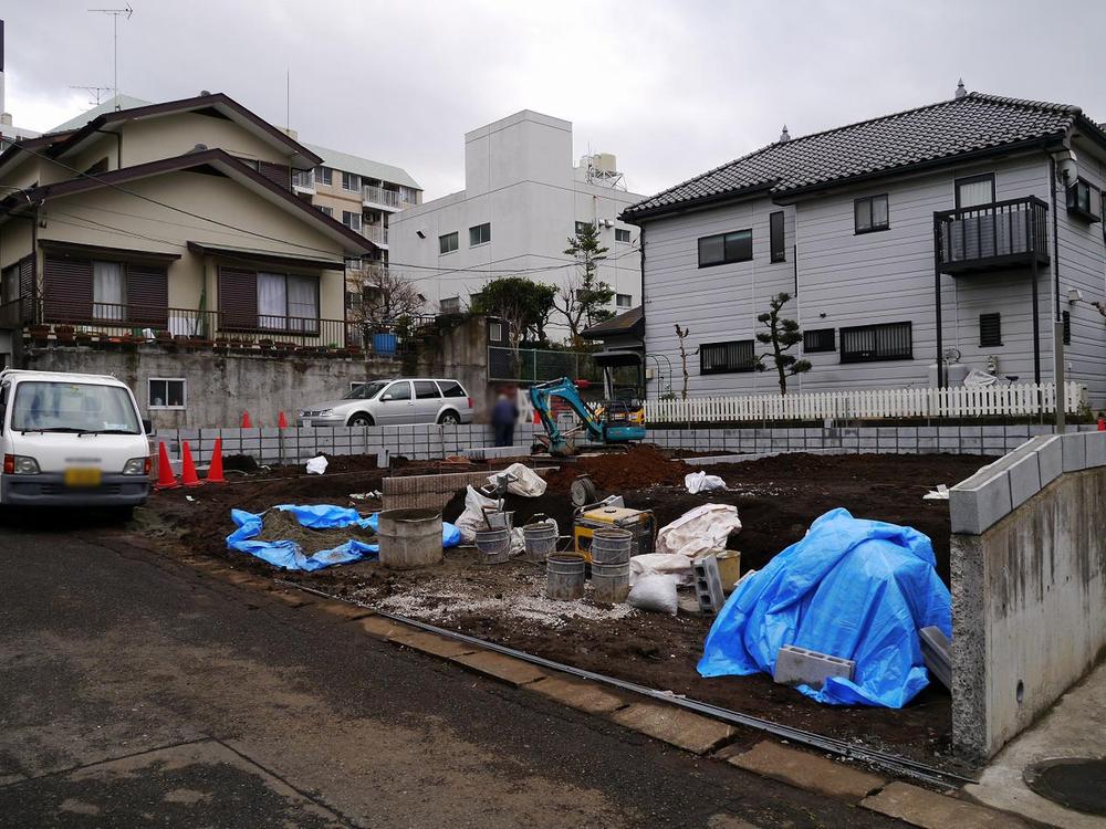 Local photos, including front road. Shopping in Sobudai Station 2-minute walk ・ Commuting is all in a convenient environment.