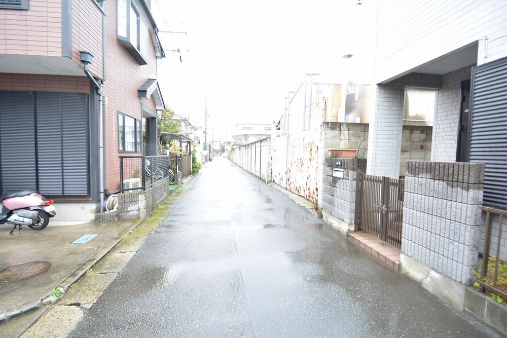 Local photos, including front road. It is one section of a quiet residential area