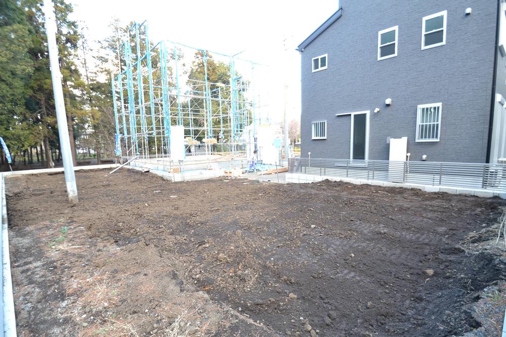 Local appearance photo. Local (12 May 2013) Shooting