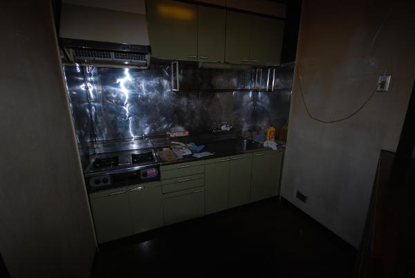 Kitchen. Indoor (12 May 2013) Shooting