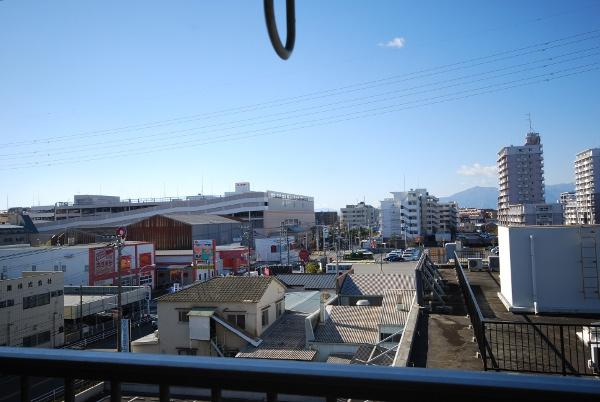 View photos from the dwelling unit. View from the site (December 2013) Shooting