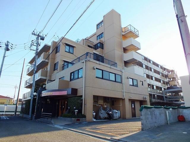 Local appearance photo. Local shooting