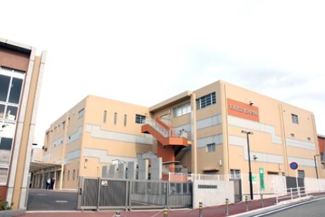 Junior high school. Hikarigaoka 1400m until junior high school