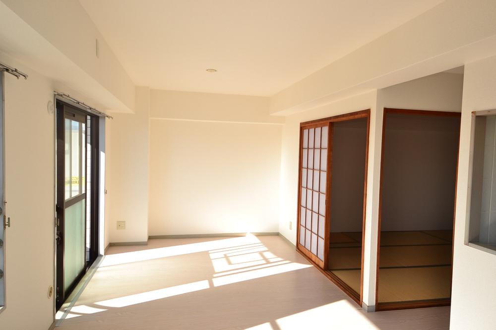 Living. Indoor (12 May 2013) Shooting