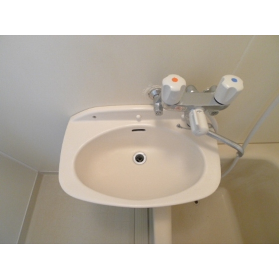 Washroom. Wash basin is also easy to clean form. 