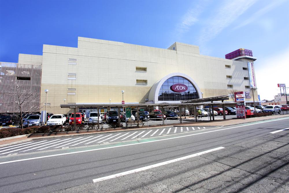 Shopping centre. 700m until ion Tsukimino shop