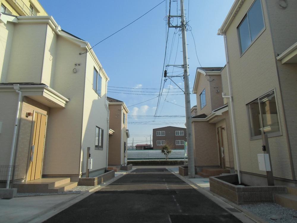 Local appearance photo. Local (11 May 2013) Shooting