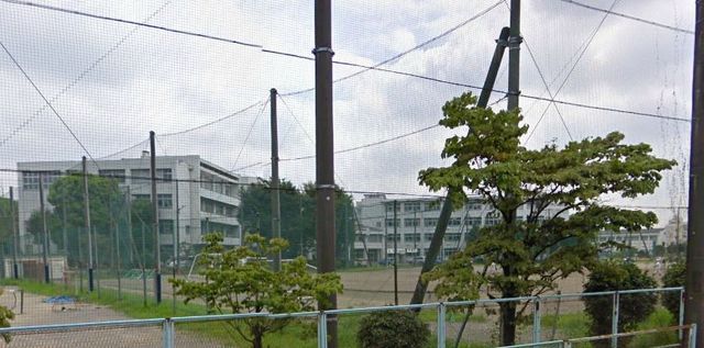 Primary school. Municipal Fukamidai to nursery school (elementary school) 414m