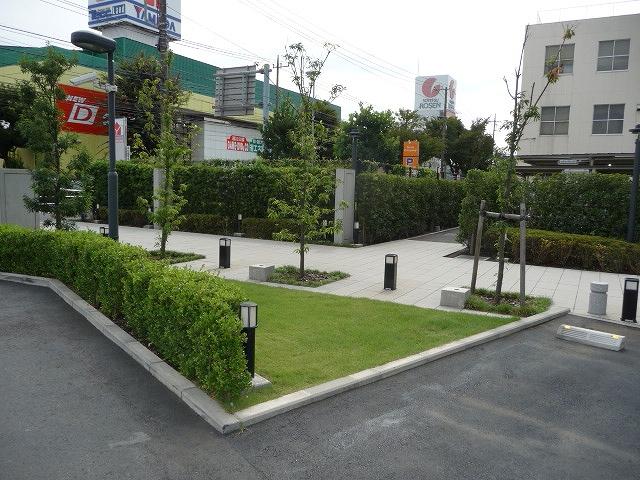 Entrance. Common areas