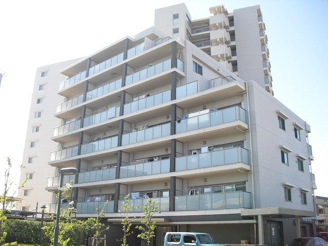 Local appearance photo. Local (12 May 2013) Shooting