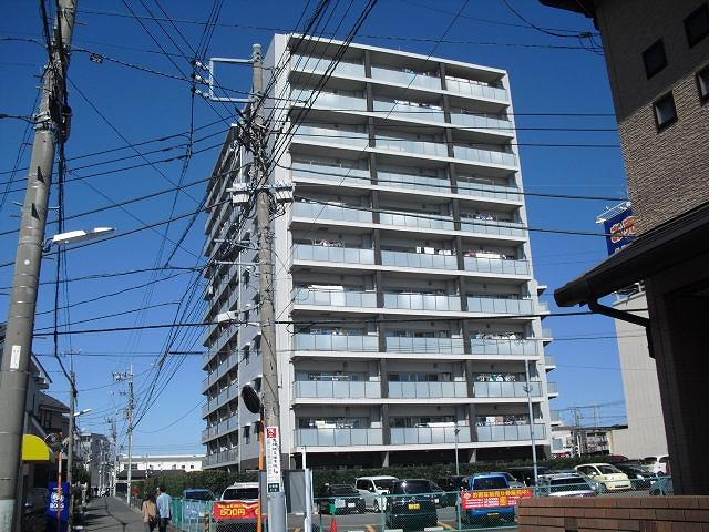 Local appearance photo. Local (12 May 2013) Shooting