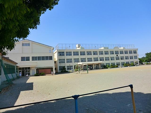 Primary school. Bunkeoka elementary school