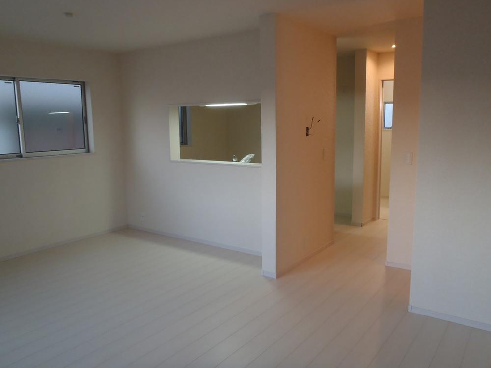 Same specifications photos (living). Same specifications