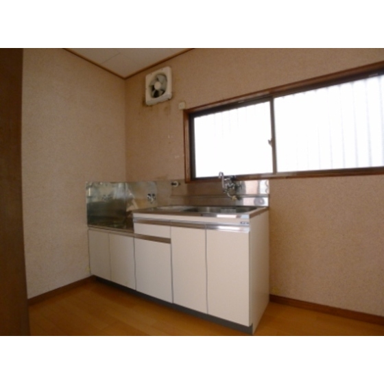 Kitchen. You can dishes, while there is a window ventilation.