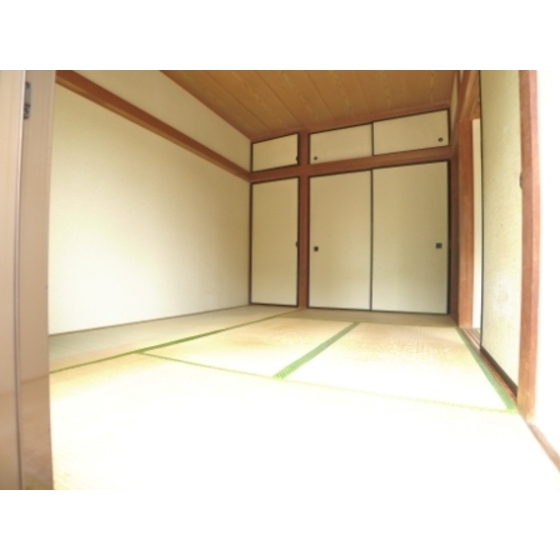 Receipt. Japanese-style room of the housing is a large capacity storage