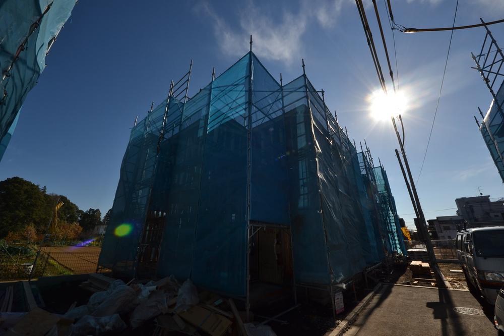 Local appearance photo. Local (12 May 2013) Shooting