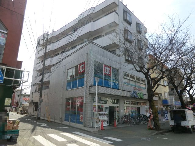 Other. Yomuyomu Yamato Sakuragaoka store up to (other) 333m