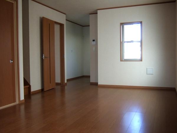 Living. Indoor (12 May 2013) Shooting. 1 Building.