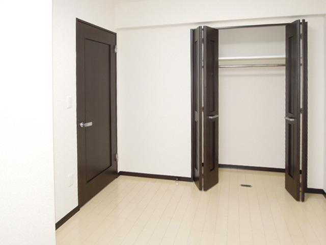 Non-living room. Indoor (12 May 2013) Shooting