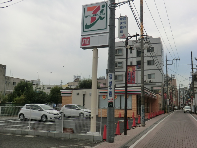 Convenience store. Seven-Eleven Yamatohigashi 1-chome to (convenience store) 222m