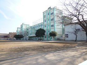 Primary school. Onohara up to elementary school (elementary school) 140m