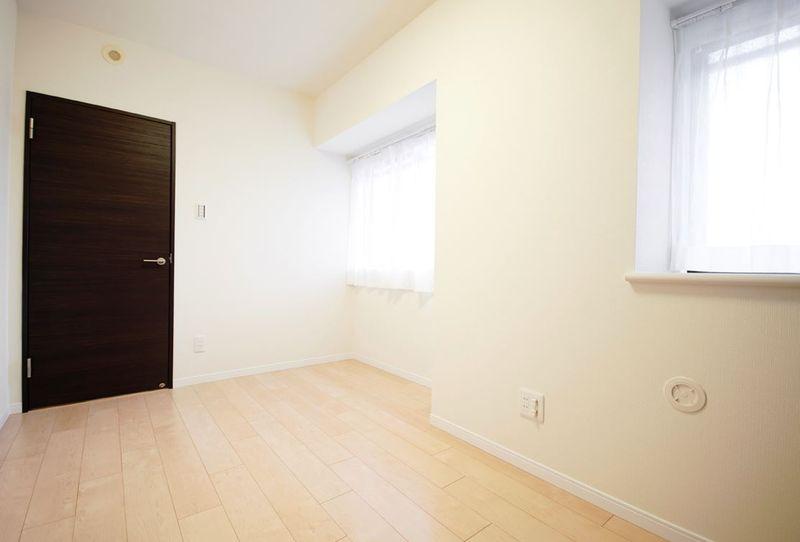 Non-living room. Western-style 5.3 Pledge introspection, It is west.