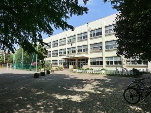 Primary school. Yamato Municipal Yamato Elementary School