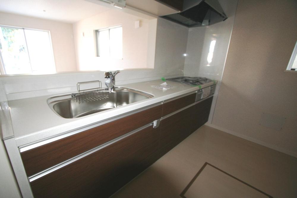 Kitchen. Local (12 May 2013) Shooting