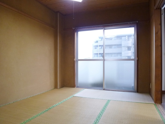 Living and room. It feels good tatami ☆ Japanese-style room 6 quires