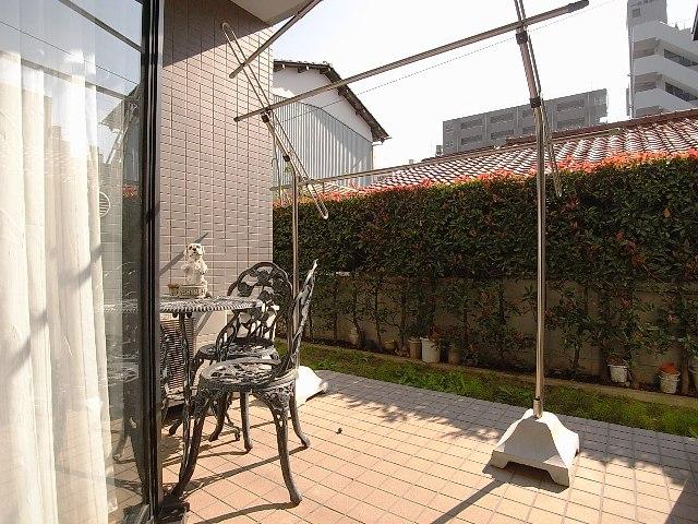 Garden. Local (11 May 2013) Shooting